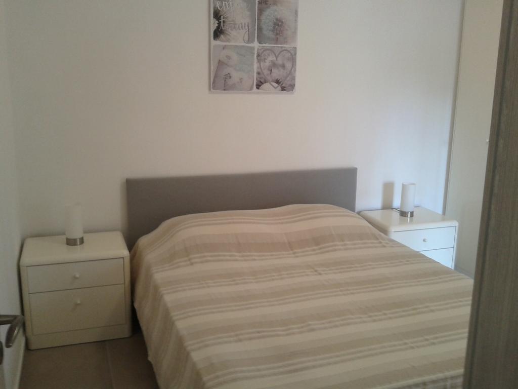 Apartment Melani Pula Eksteriør billede