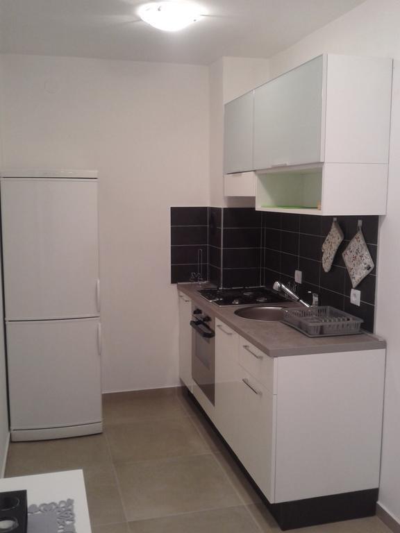 Apartment Melani Pula Eksteriør billede
