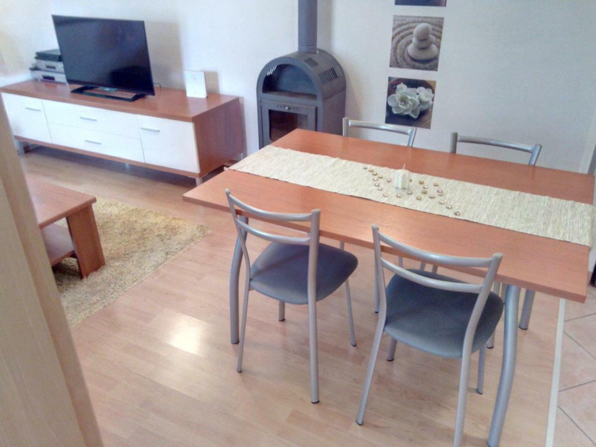 Apartment Melani Pula Eksteriør billede